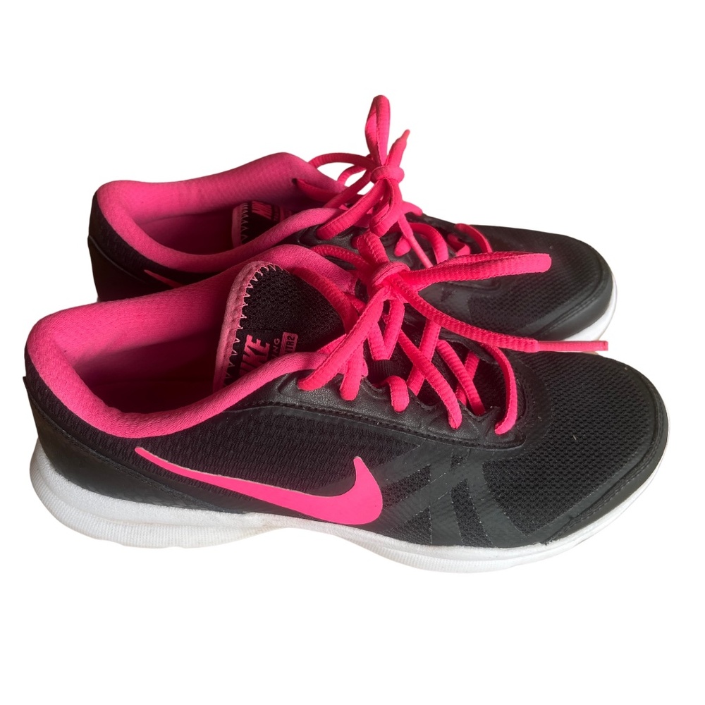 Nike Tranning Core Motion TR2 Womens Care SIZE 8 Barely Worn
